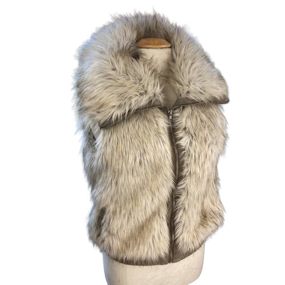 BB Dakota Cream and Tan Faux Fur Vest - Picture 3 of 15